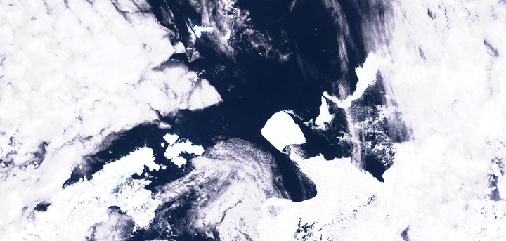 El bloque que se desprendió ahora del iceberg tiene 19 km de largo (Reuters).