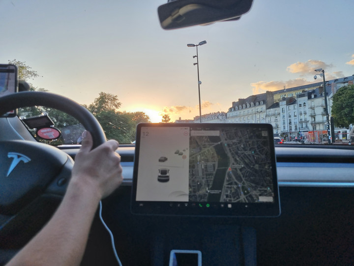 El futuro apunta a una transición hacia la electrificación en el mercado automotor. Foto: Emmanuel Fernández - Clarín.