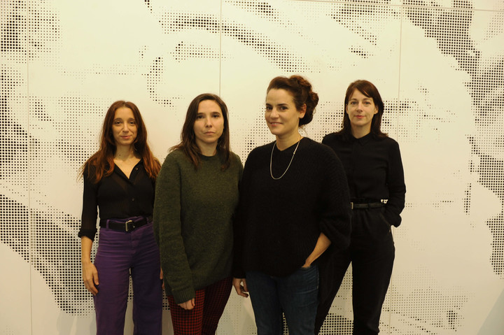 Valeria Correa, Pilar Gamboa, Laura Paredes y Elisa Carricajo integrantes del grupo "Piel Lava". Foto Guillermo Rodriguez Adami