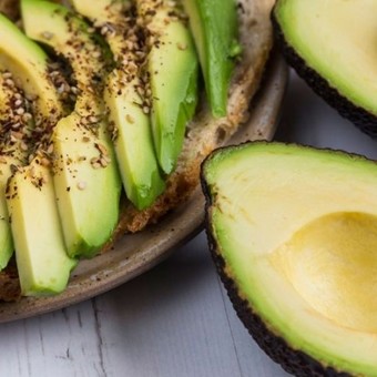 ¿Qué tan bueno es comer palta o aguacate en la noche?        