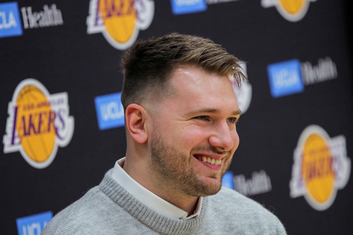 "El objetivo es ganar un campeonato. No venís a los Lakers para otra cosa que a ganar un título", dijo Doncic. Foto REUTERS/Daniel Cole