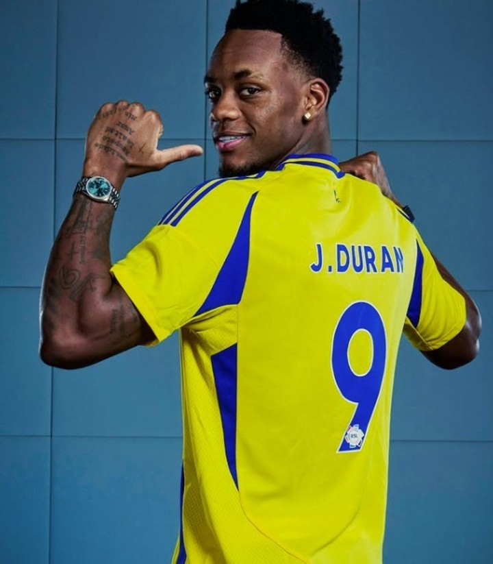 Jhon Durán estrenó la 9 del Al-Nassr. IG @jaderduran9