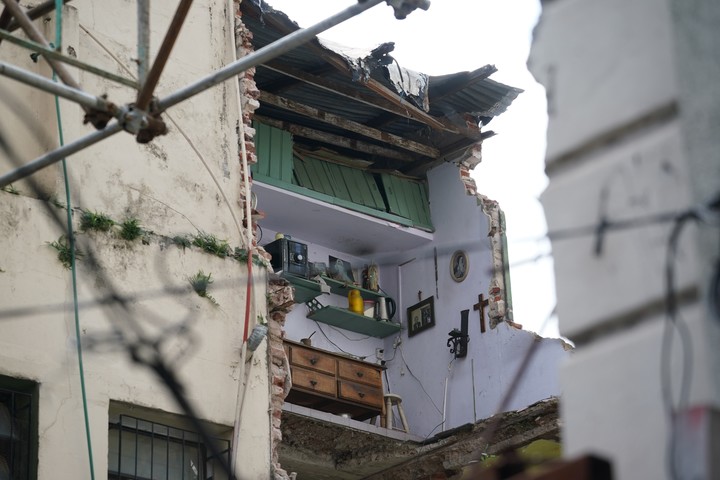 Congelado. Así quedó el departamento que se derrumbó hace una año en Pedro Goyena, junto a una obra en construcción. Foto: Emmanuel Fernández