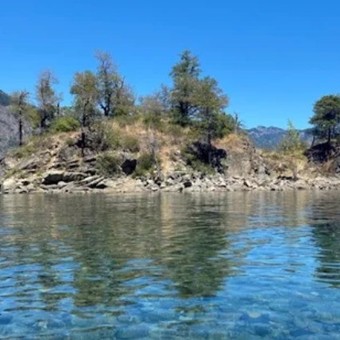 "La Islita" en la Patagonia: el paraíso secreto para disfrutar de lago, montaña y bosque