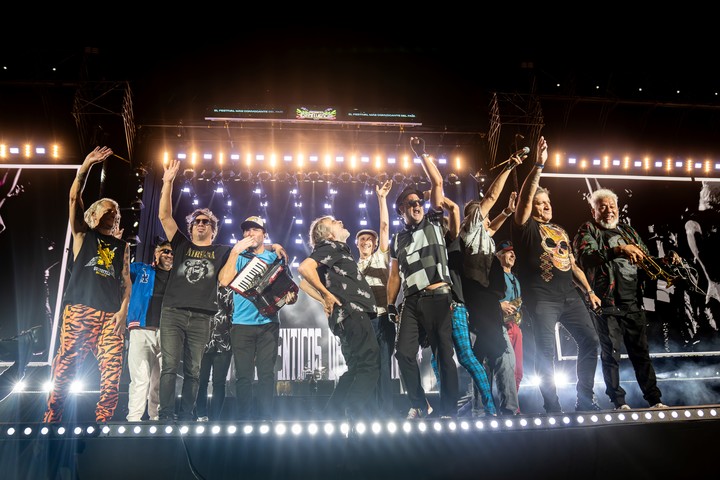 Fiesta Nacional de la Confluencia cerró el sábado con Los Auténticos Decadentes. Foto de prensa gentileza Fénix 