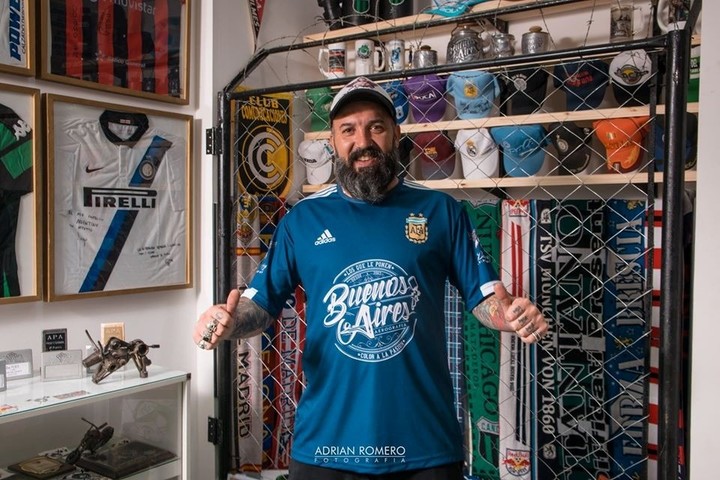 Pepe Peretta en su taller de Villa Celina.