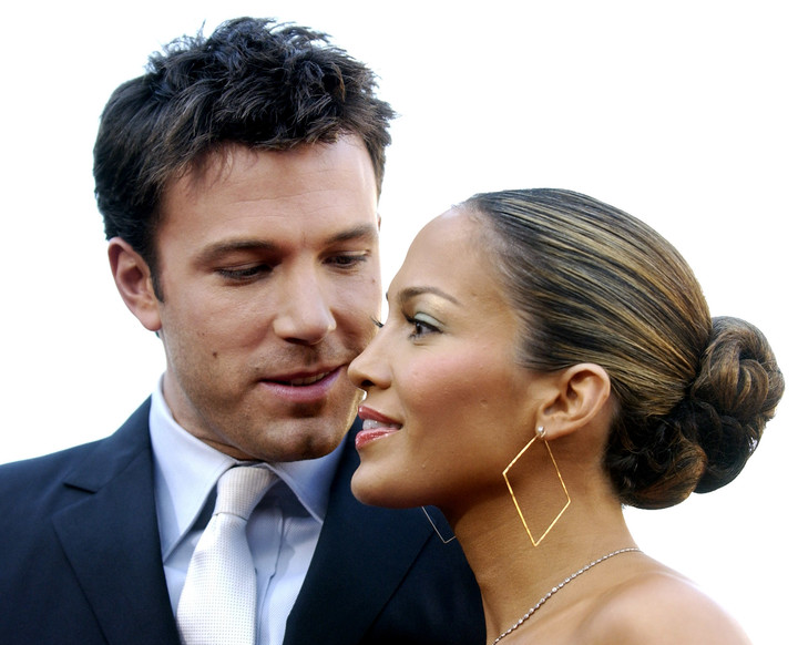 Jennifer Lopez y Ben Affleck, pareja notable en 2003 en Los Ángeles. Después de 17 años separados lo volvieron a intentar. Y fracasaron nuevamente. [AP Photo/Chris Pizzello].
