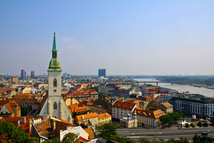 Bratislava, capital de Eslovaquia. A orillas del Danubio./ Chris Barnes.