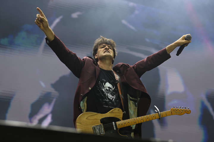 Andrés Ciro Martínez en vivo con Los Piojos en el octavo recital desde su regreso. Foto: Ariel Carreras