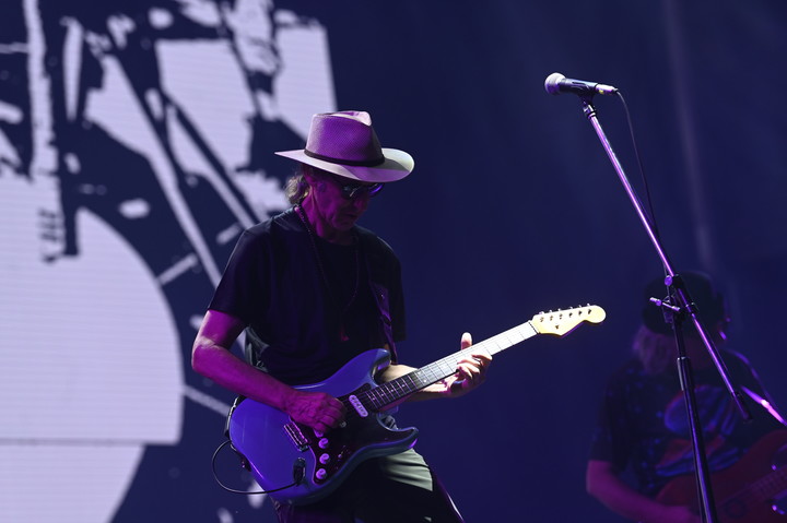 Skay Beilinson tocó temas de su carrera solista y también de los Redinditos de Ricota. Foto: Ariel Carreras