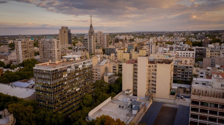 Mendoza capital alberga 1 millón de personas. Pero es muy segura./ Foto: Ignacio Blanco / Los Andes. Vista dron.