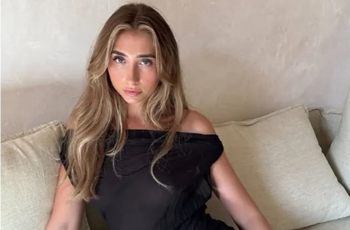 Lily Phillips dice que está embarazada. Pero en las redes sociales no creen en su versión. 