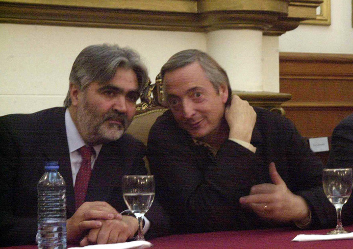 Néstor Kirchner y Sergio Acevedo en 2004 en el sur. Foto archivo Clarín.