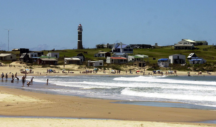 Playa del Cabo Polonio. Un pueblo de jóvenes, sin luz y sin teléfono. Descanso absoluto.