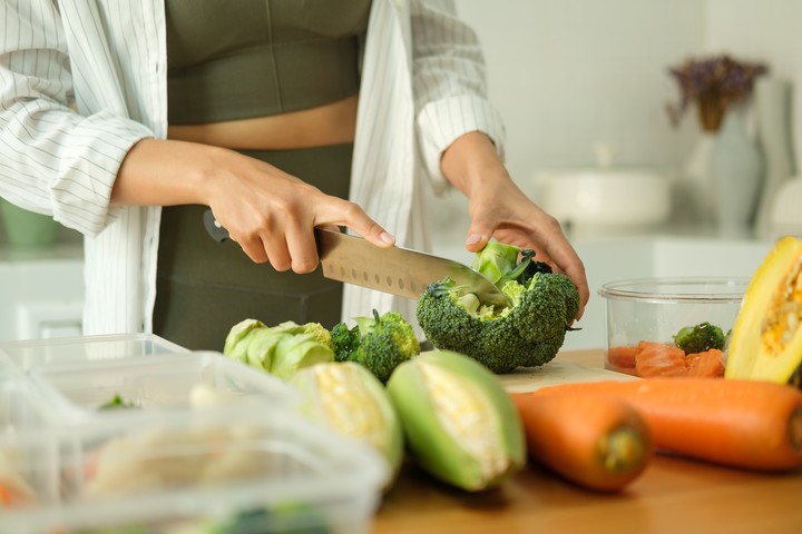 Tanto la alimentación saludable como el ejercicio siempre ayudan. Foto Shutterstock.