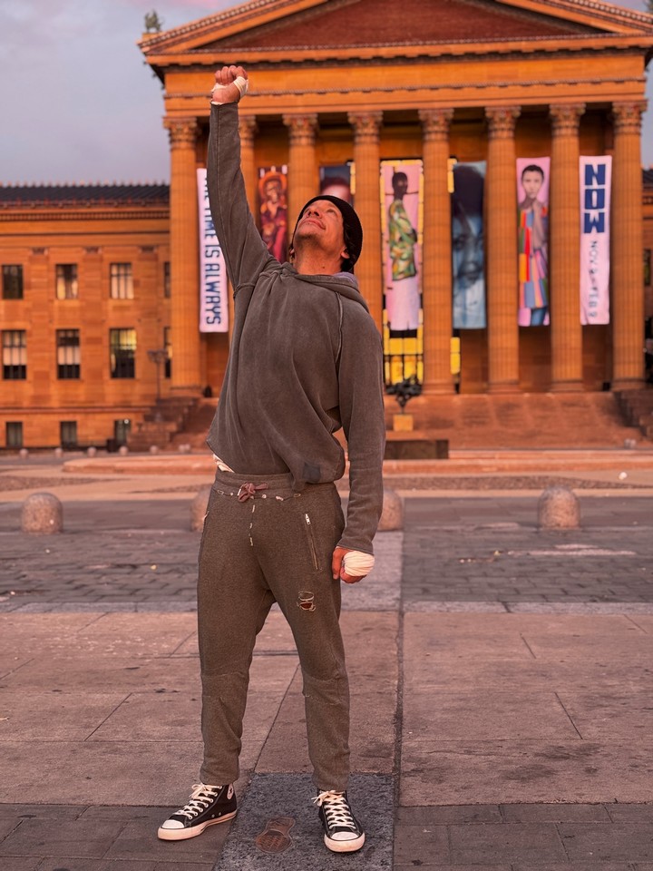 Nico Vázquez, como Rocky, en Philadelphia.