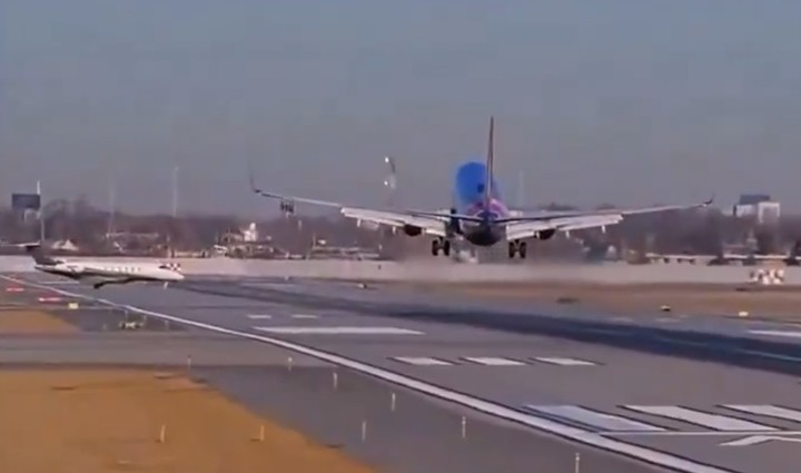 La maniobra a último momento que evitó un choque de aviones en el aeropuerto de Chicago