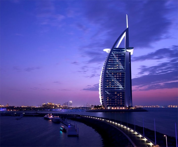 El Burj Al Arab, el único hotel de 7 estrellas del mundo. 