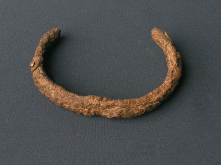 La pulsera de hierro, que mide 8,5 centímetros de ancho (Museo Villena).