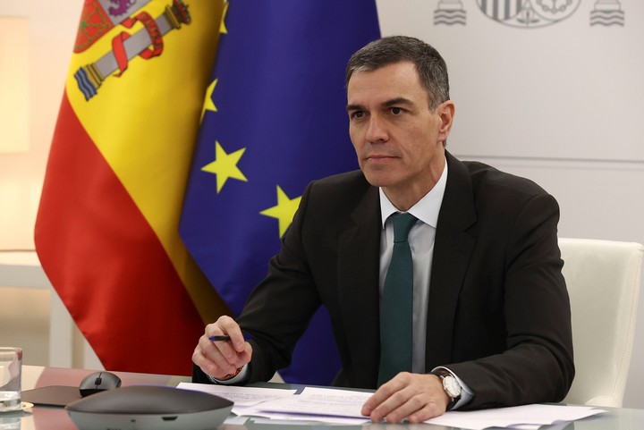 El presidente del gobierno de España, Pedro Sánchez, reiteró su firme apoyo a Ucrania en la guerra lanzada por Rusia. Foto: EFE