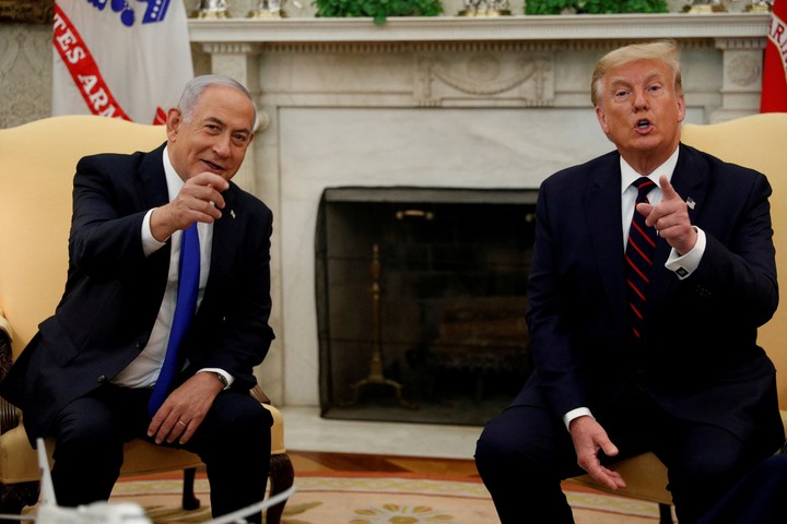 Imagen de archivo de una reunión de Netanyahu y Trump en la Casa Blanca en 2020 (Reuters) 