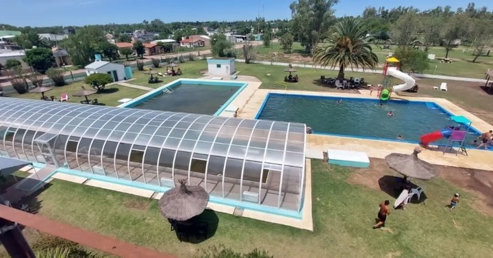 Las termas de Larroudé cuentan con opciones para todos, desde spa con masajes hasta actividades al aire libre.
Foto: IG @spatermalbernardolarroude.