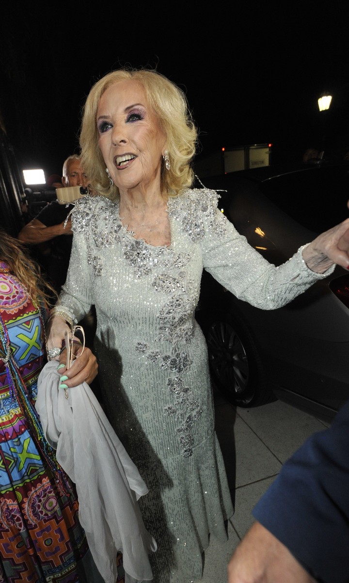 Mirtha Legrand, al llegar a la fiesta de su cumpleaños. Foto: Movilpress.