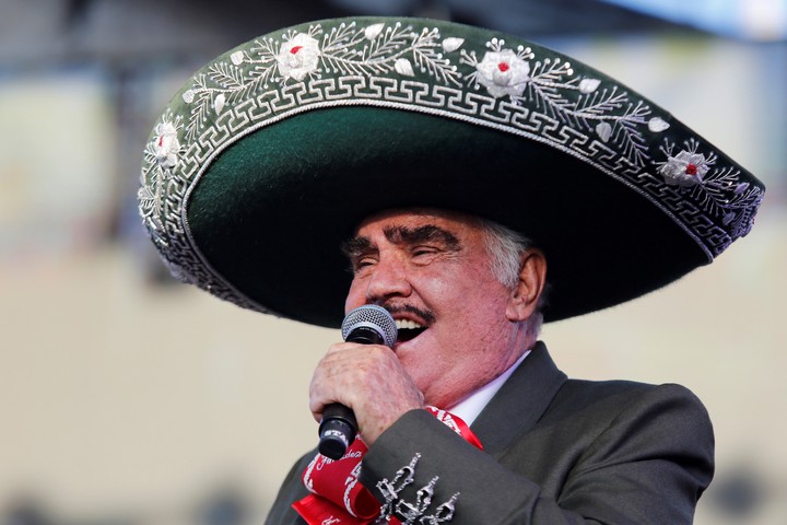 Vicente Fernández, fuente de inspiración para el artista asesinado. Foto: EFE.