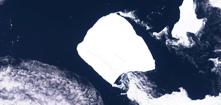 El iceberg tiene una longitud de 80 km y una superficie de 3.360 kilómetros cuadrados. Se separó de la Antártida en 1986 (Reuters).