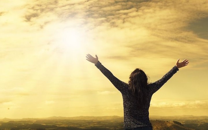 La reflexión, la meditación, apartarse de lo puramente material. Claves de las personas felices.