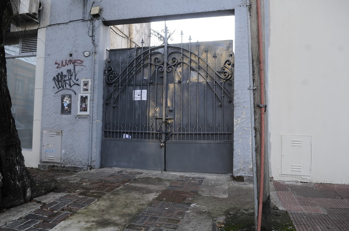 La casa del horror. Martín y Omar 544, San Isidro. La casa familiar de los Puccio. Allí estuvieron secuestrados los empresarios Ricardo Manoukian, Eduardo Aulet y  Nélida Bollini de Prado.
casa de martin y omar puccio


16 07 14
policiales
29 años de la causa puccio
casa de los puccio. martin y omar 544 y 25 de mayo, san isidro
fotos diego waldmann la plata  casa de la banda de secuestradores los puccio historia secuestros secuestradores homicidios asesinatos