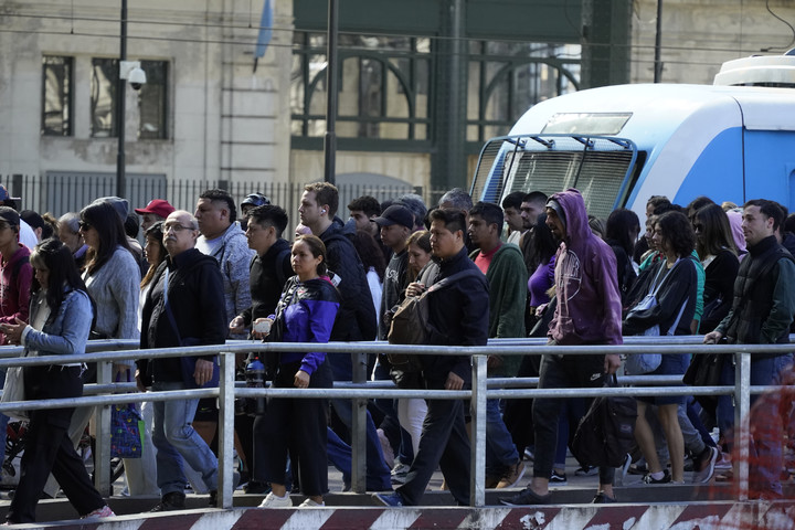 Los trenes de larga distancia no se verán afectados por el paro.
Foto: Maxi Failla - FTP CLARIN 