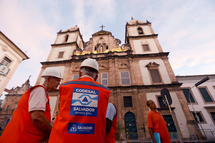 La iglesia de São Francisco de Asis que se derrumbó este miércoles, en Salvador (Brasil). EFE.