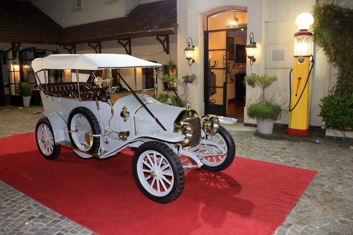 Anasagasti. Auto restaurado y recarrozado por el Club de Automóviles de Clásicos en base a sus elementos originales de dos viejos autos en ruinas de la marca./ Imagen: C.A.C.