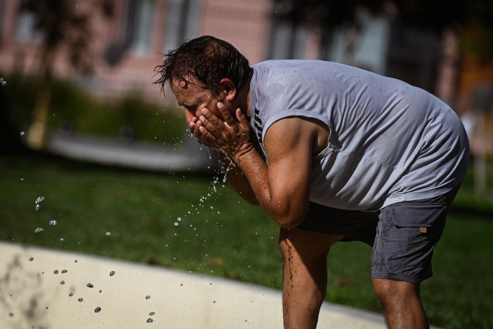 Este miércoles se vivió en la Ciudad el primer día de la ola de calor. Foto: Mariana Nedelcu