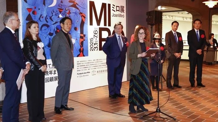 La consejera de Cultura, Sònia Hernández Almodóvar, durante la inauguración de la exposición dedicada a Joan Miró en Tokio. Foto: Fundación Joan Miró.