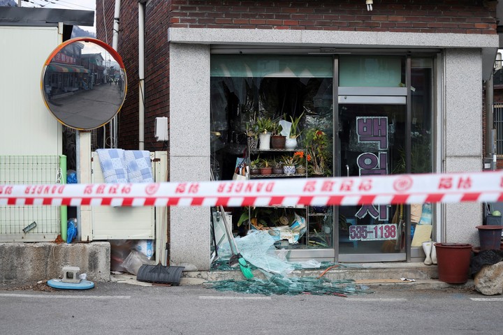 Un comercio afectado por la explosión. Reuters.