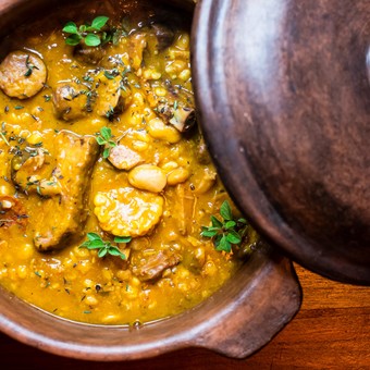 Ni locro ni guiso: cuál es el plato argentino que se originó en los pueblos nativos de la Cordillera de los Andes