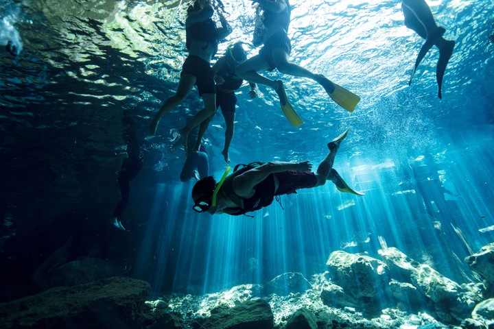 El Cenote Ik-Kil, en México es ideal para las parejas fanáticas de la naturaleza y el mar. Foto: Archivo Clarín. 