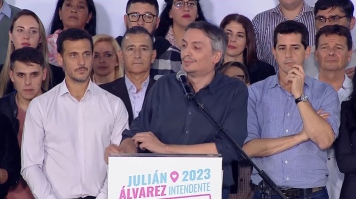 Máximo Kirchner durante el lanzamiento de Julián Álvarez como candidato a intendente de Lanús