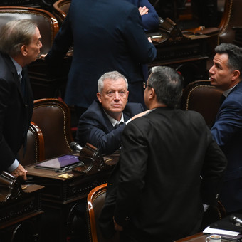 Piñas, insultos y escándalo en Diputados terminaron por levantar la sesión en la que se trató el escándalo cripto