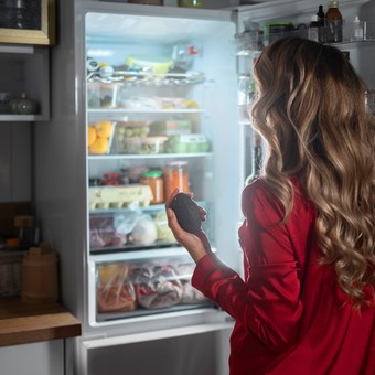 Descubrí el truco nivel experto para eliminar el hielo del freezer sin descongelar la heladera