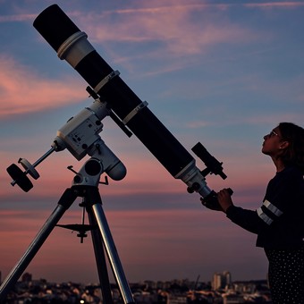 Marzo trae dos eclipses y la desaparición de los anillos de Saturno: cuándo y dónde ver estos fenómenos 