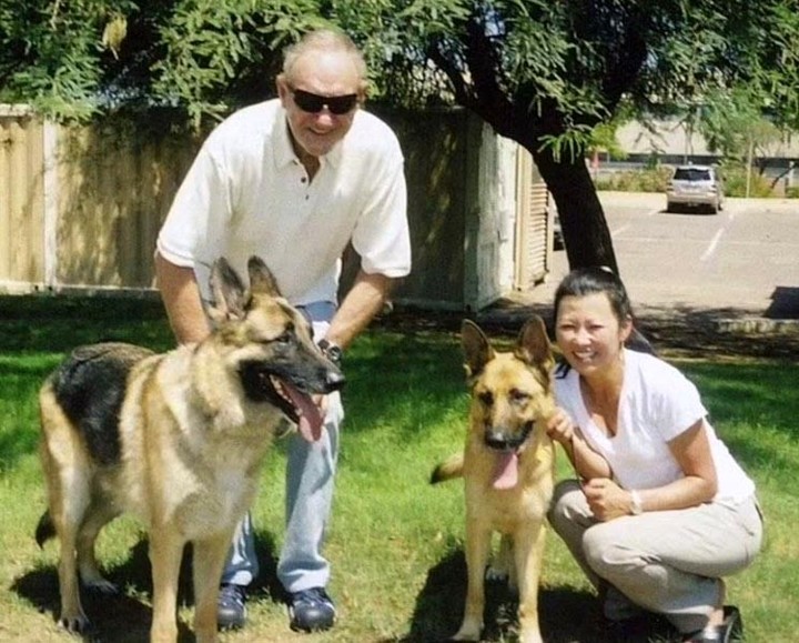 Bear y Nikita, los perros que ayudaron a encontrar los cuerpos de Hackman y su esposa. Foto: Facebook/Animal Rescue