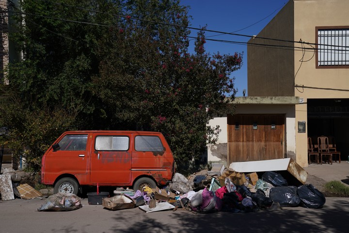 Inundaciones en Bahía Blanca
Las donaciones a los afectados de Ingeniero White. 
Foto Juano Tesone / Enviado especial