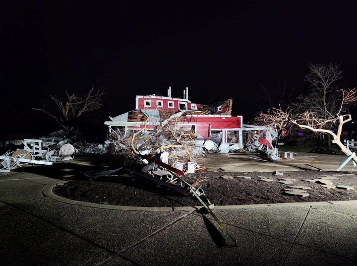 Una casa destruida por el temporal en Missouri. Foto EFE