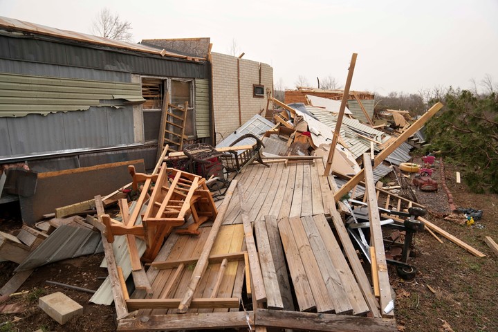 El viento arrasó en Wayne County, Missouri. Foto AP 