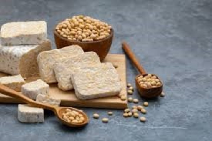 Tempeh. Alimento a soja fermentada./ Imagen del sitio Tua Saúde.