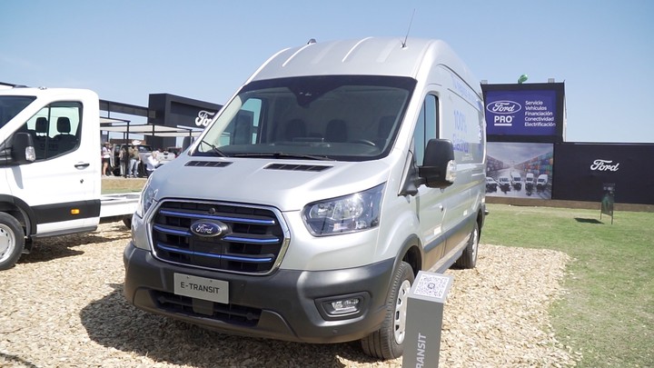 El sector de Ford Pro, la división para clientes comerciales, con la gama completa de la Nueva Transit.