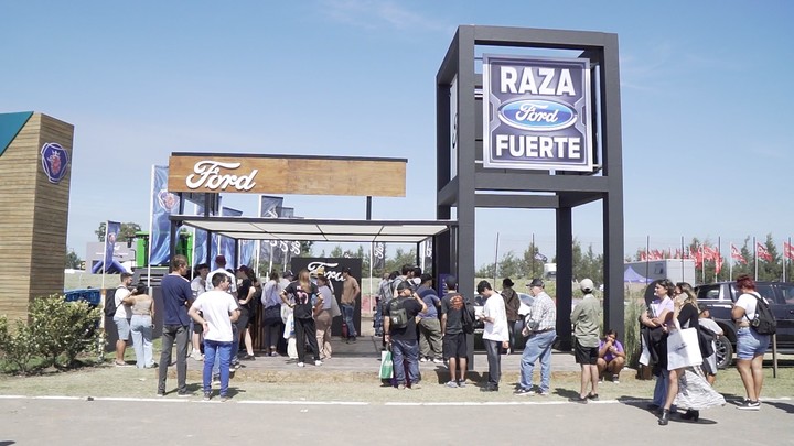 El sector de la Raza Fuerte, muy visitado en el mega stand de Ford.